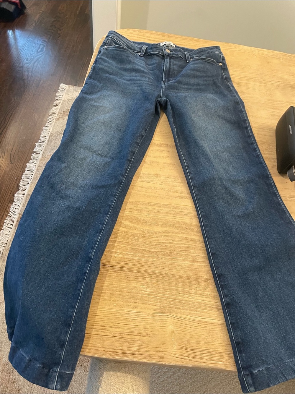 PAIGE Genevive  woman’s Dark Blue Relaxed Jeans denim 32w 28.5 inseam